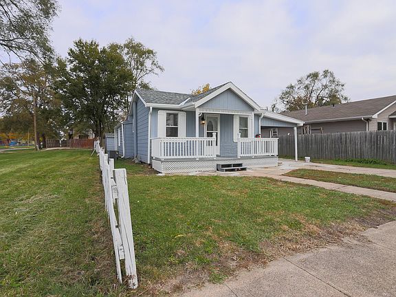 3rd image of 1816 8th Ave