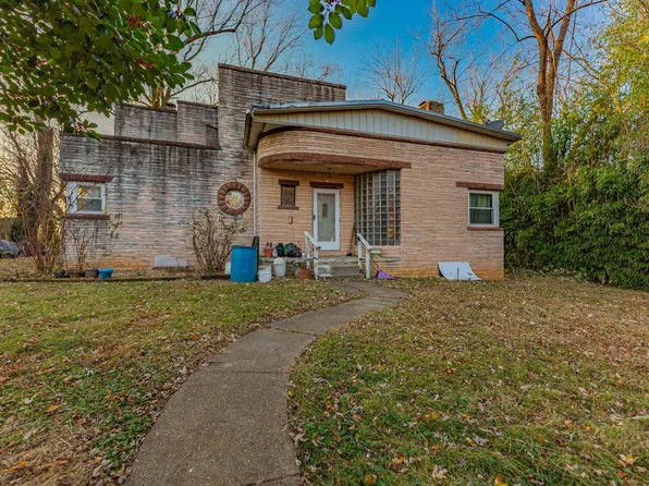 220 N 4th St, Rockport, IN 47635