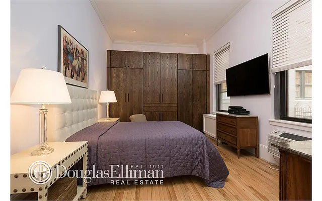 Sold by Douglas Elliman | media 2