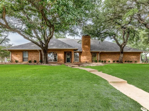 7440 Lochwood Ct, Fort Worth, TX 76179