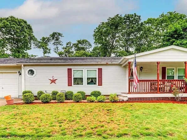 1407 Middle Road #45, Calverton, NY 11933