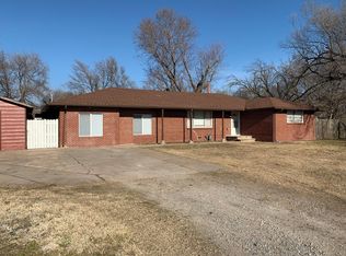 5762 N Armstrong Ave, Wichita, KS 67204