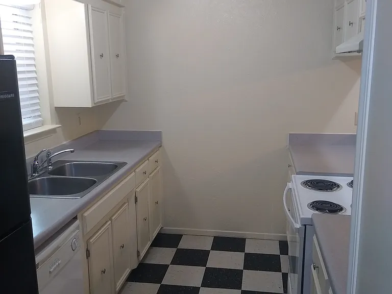 4127 Altamesa Blvd — Photo 23