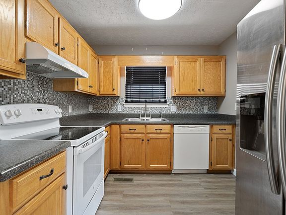 5th image of 223 Willow Way