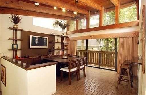 4th image of 3856 Poinciana Ave