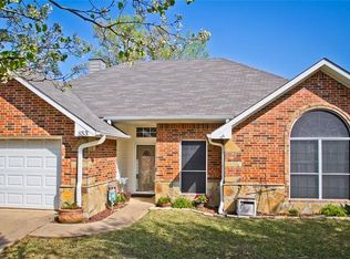853 Edgewood Cir, Lindale, TX 75771