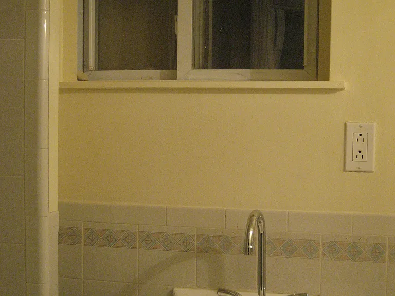65th St — Photo 5