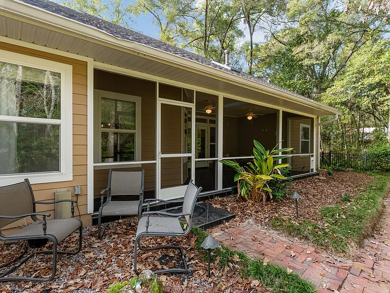 3773 SW 21st Dr — Photo 56