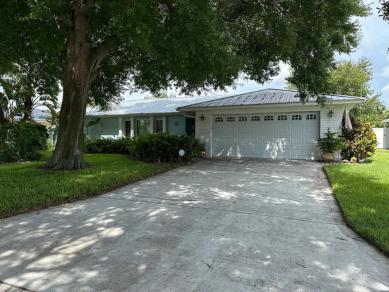 2203 71st St W — Photo 26