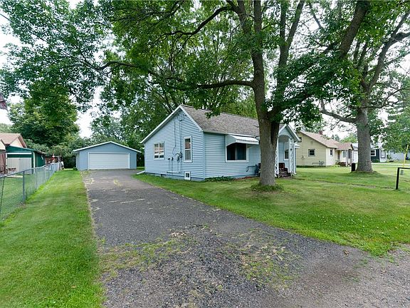 3rd image of 1211 Cora Avenue