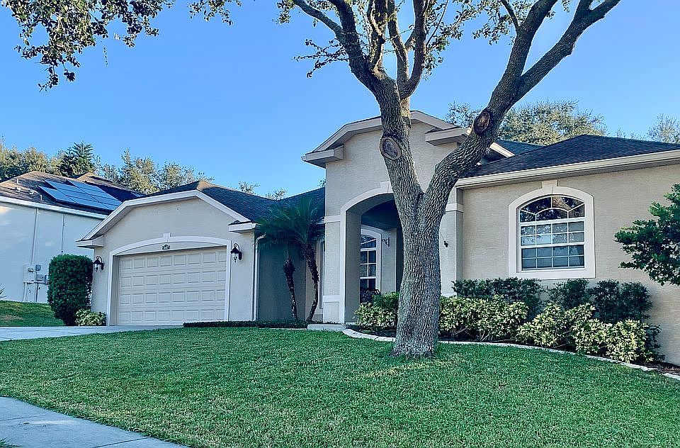 2nd image of 3687 Fallscrest Cir