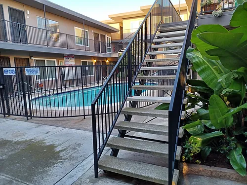 Sapphire Apartments Photo 1