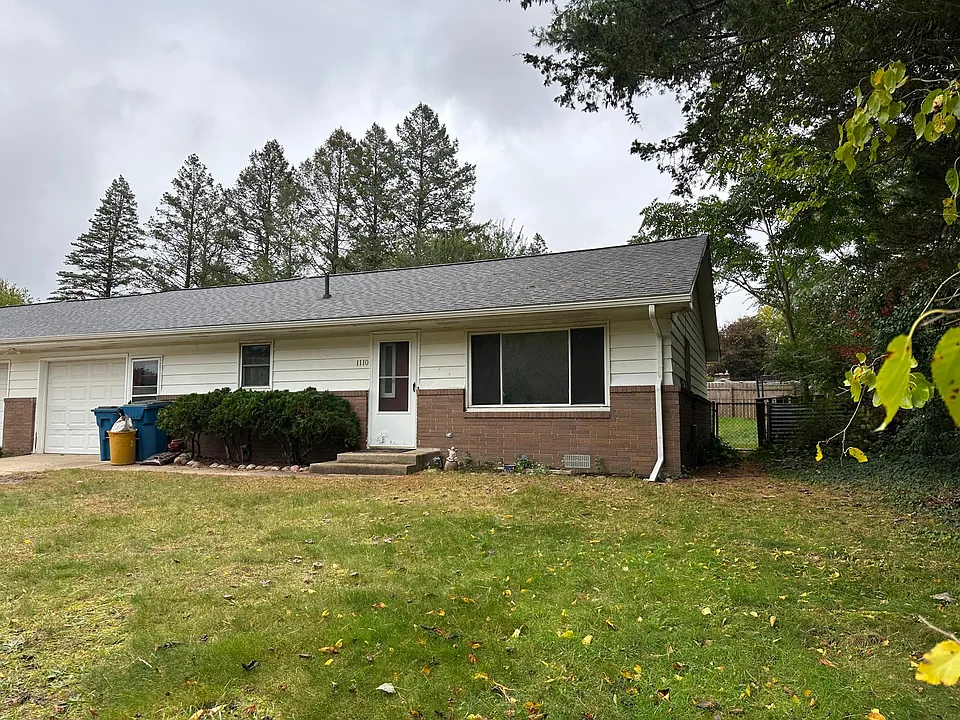 1110 Sunset Dr