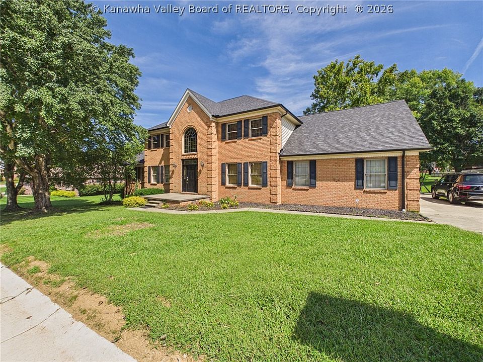 1st image of 416 Arrowhead Dr