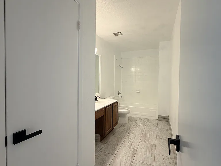 10475 Canyon Vlg — Photo 9
