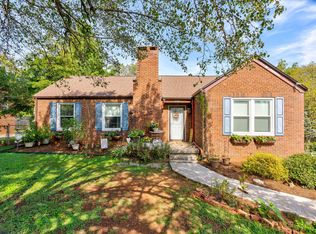 216 Boxwood Ave, Alcoa, TN 37701