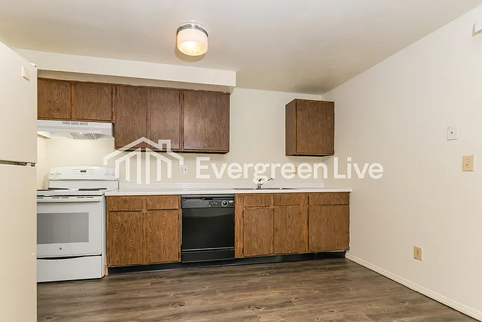 8093 Mount Aetna St — Photo 6