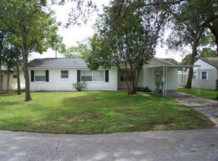 2702 Oak Lynn St, Eustis, FL 32726