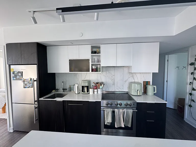 530 Front St W #1114 — Photo 2