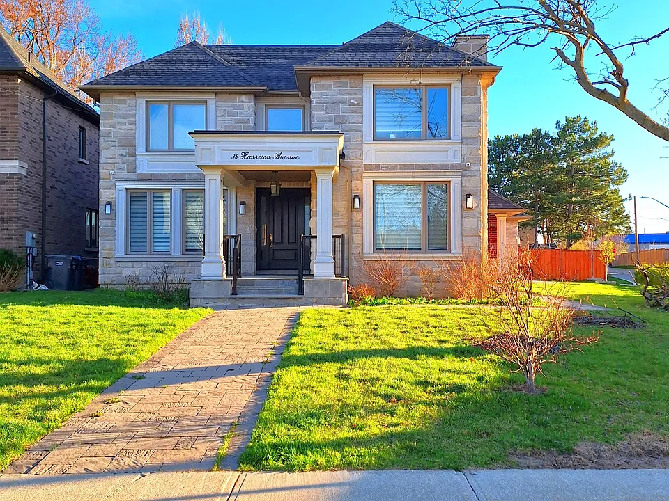38 Harrison Ave #LOWER