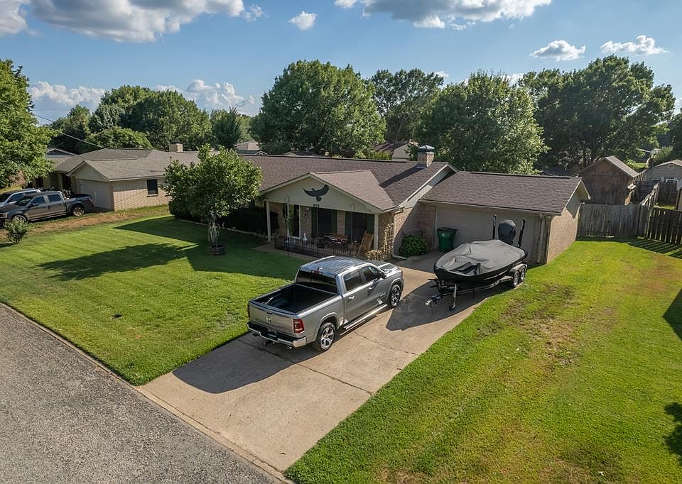 1st image of 605 Craig Dr