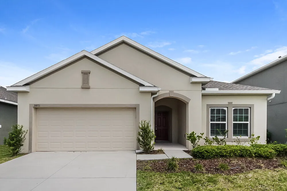 4 bed, 2.0 bath, 1859 sqft, $2,435 — Photo 1
