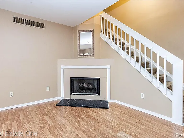1891 Vine Way Dr #33 — Photo 10
