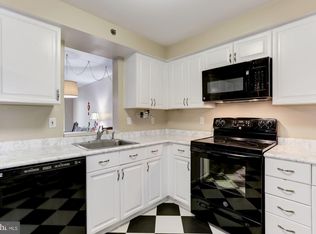 610 N West St APT 101, Alexandria, VA 22314