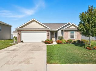 8117 Carlie Ct, Fort Wayne, IN 46818