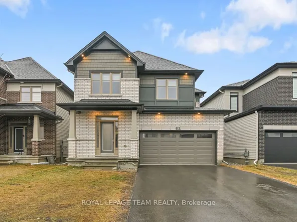 912 Duxbury Ln, Ottawa, ON K4M 0M2