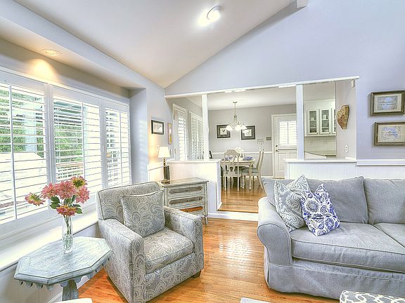4th image of 5434 Camilla Dr