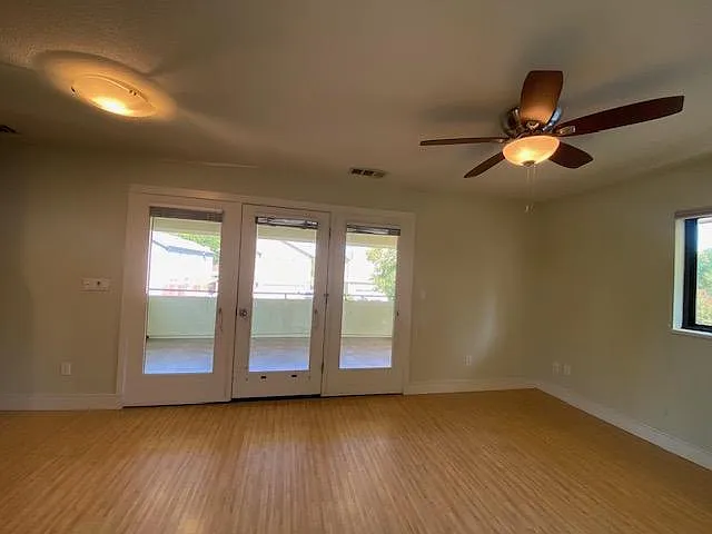 436 Russell St #A — Photo 12