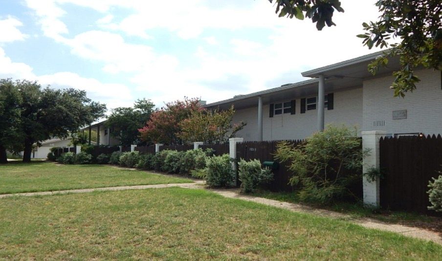 1st image of 2401 Idlewood Ln #3fed8484d