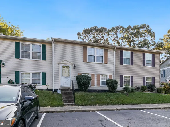 1056 Dorset Dr, Waldorf, MD 20602