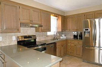 4th image of 9204 W 106th St