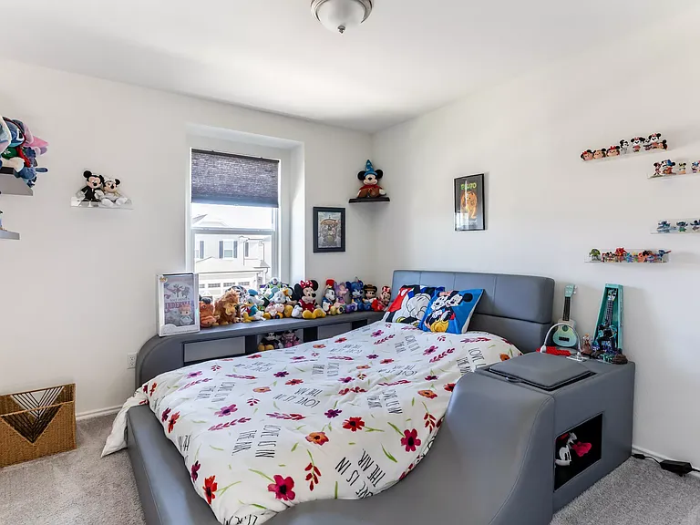 1133 Aronia Ln — Photo 23