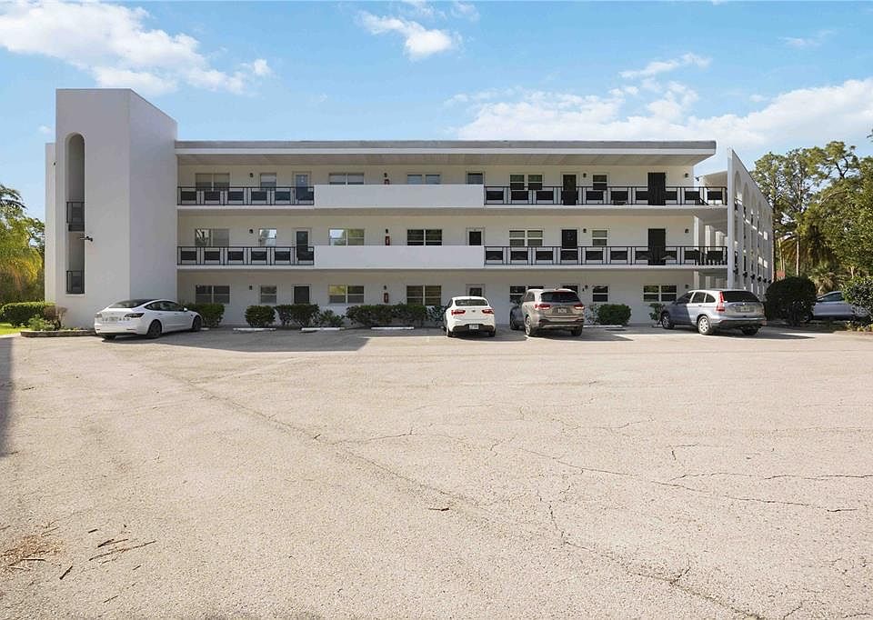 1st image of 100 EL CAMINO DRIVE #101