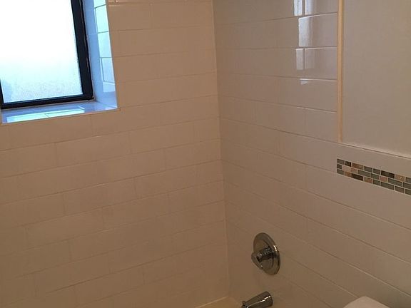 4th image of 346 E 29th St APT 6A