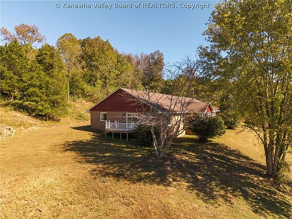 2nd image of 1909 Garretts Bend Rd