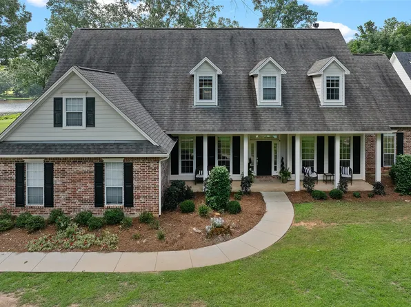 3215 Cypress Village Dr, Benton, LA 71006