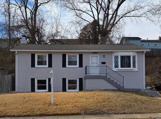 13806 Gilbert Rd, Woodbridge, VA 22193