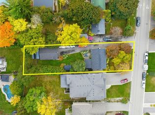 415 Henderson Rd, Burlington, ON L7L 2P6