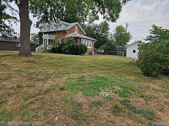 3rd image of 24416 Hass St