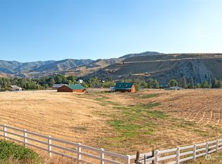 10 Lightning Pine Rd, Methow, WA 98834