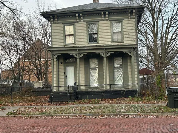 121 Studebaker St, South Bend, IN 46628