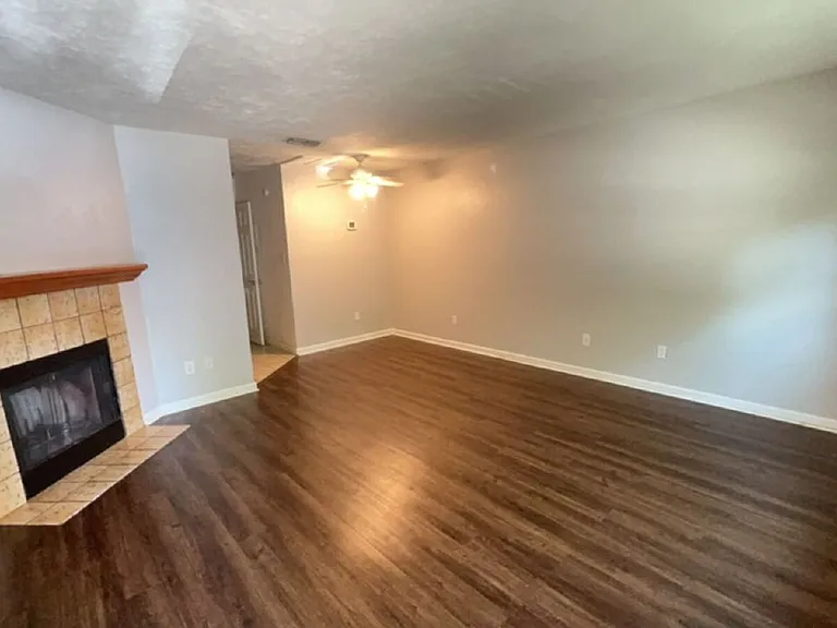 2530 Mar Ct — Photo 5
