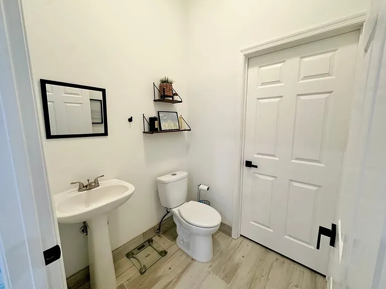1813 Wood Fern Dr — Photo 3