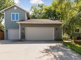 9686 Parkside Trl, Champlin, MN 55316