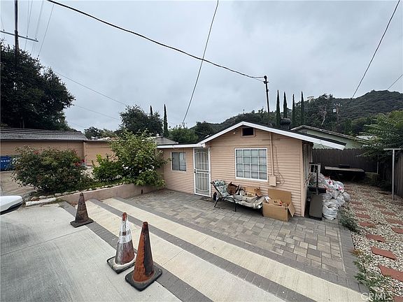 4th image of 6940 Foothill Blvd