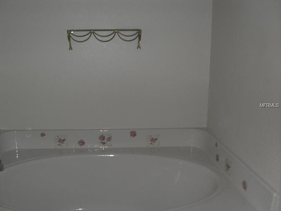 3rd image of 711 Garnette Ave